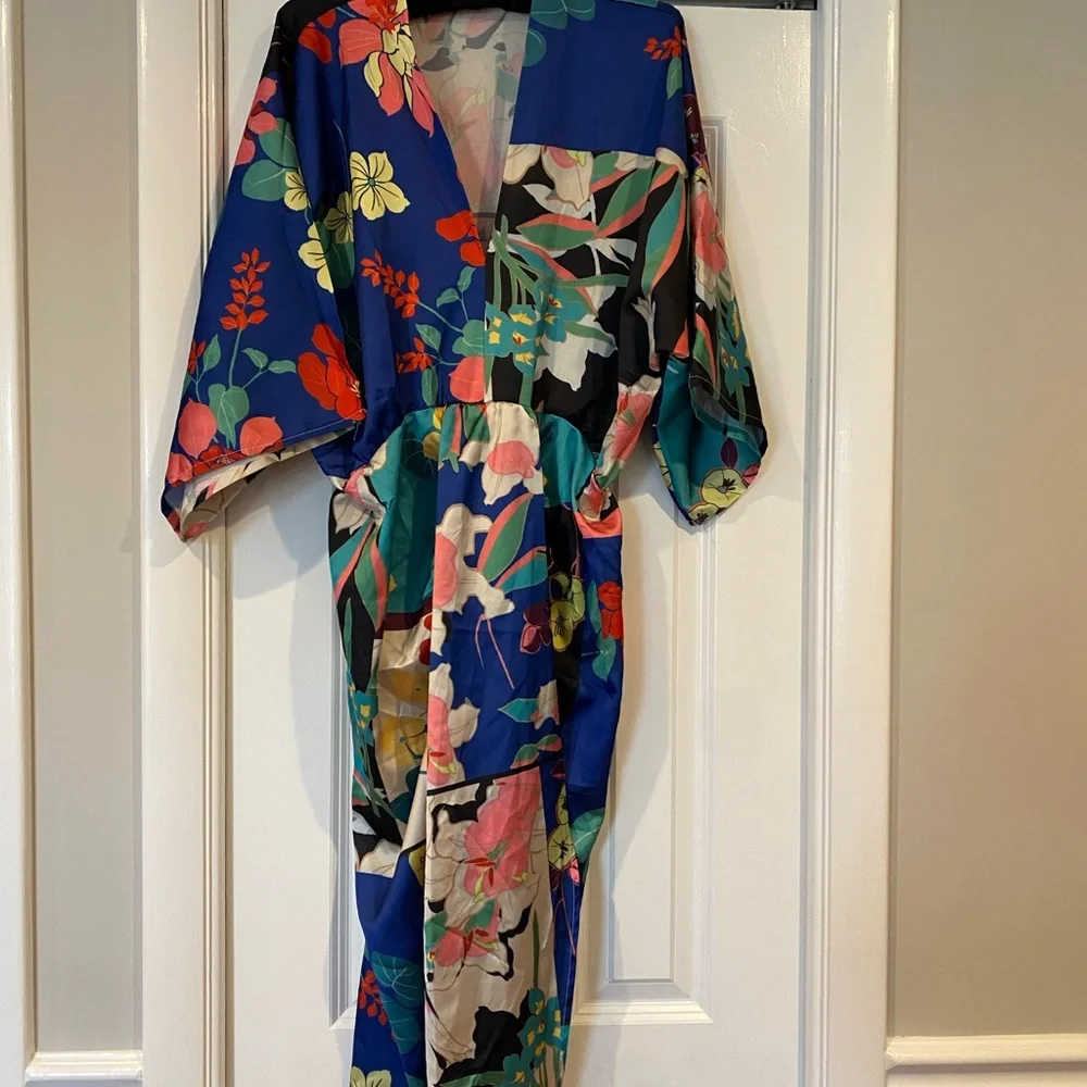 Gorgeous kimono style midi dress!!! - Picture 3 of 7
